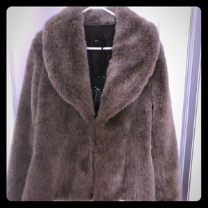 Faux fur GUESS by Marciano coat size M